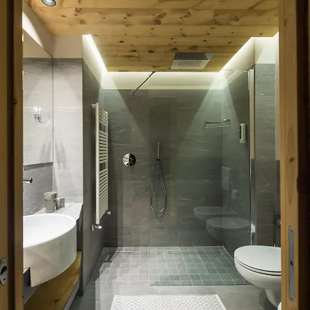 Otel La Genzianella 3*